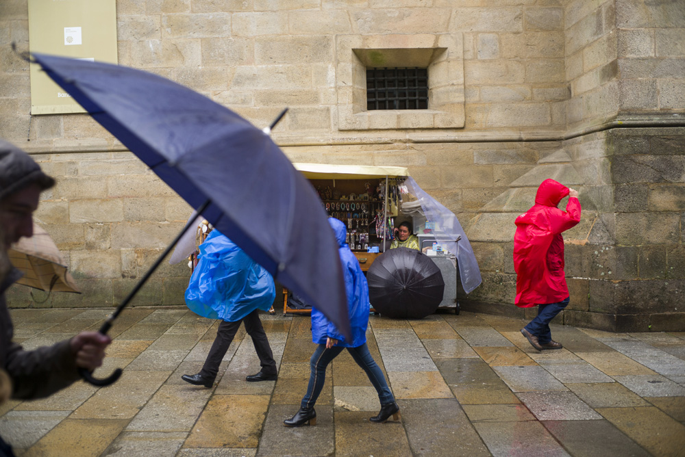 LE PELERINAGE DE SAINT-JACQUES-DE-COMPOSTELLE, SUR LE CAMINO FRANCES EN ESPAGNE.