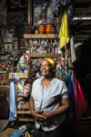 PORTRAITS DE VENDEURS AU MARCHE EN FER, PORT-AU-PRINCE. thumbnail