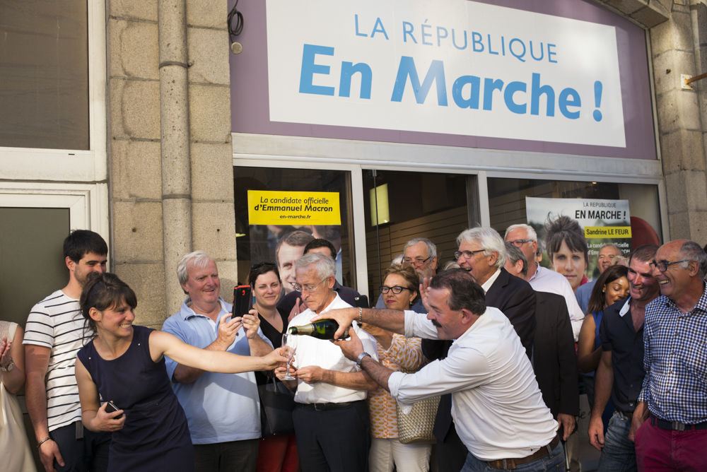 REPORTAGE SUR UNE  CANDIDATE AUX LEGISLATIVES 2017, SANDRINE LE FEUR, DANS LA 4EME CIRCONSCRIPTION DU FINISTERE.