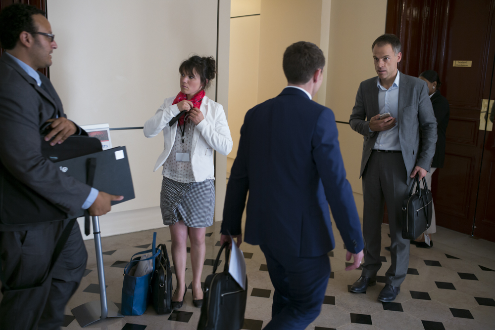 SANDRINE LE FEUR, DEPUTE EN MARCHE DU FINISTERE, ENTRE A L'ASSEMBLEE NATIONALE.