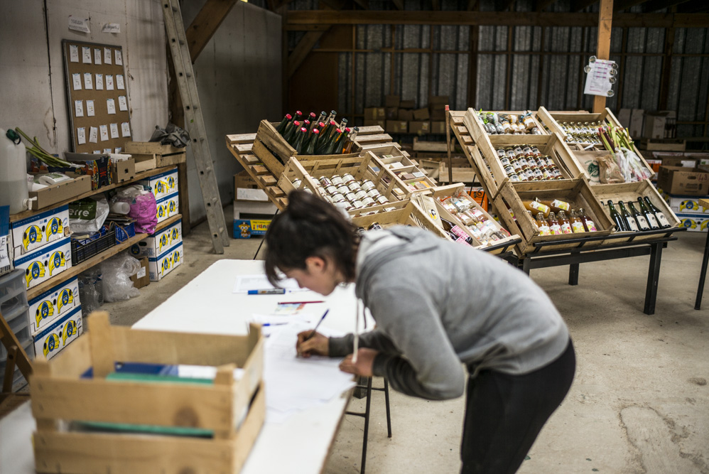 GRAINE DE DEPUTEE: DES CHAMPS BIO AUX BANCS DE L'ASSEMBLEE NATIONALE, SANDRINE LE FEUR.