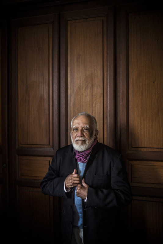 PORTRAIT DE L'ECRIVAIN HAITIEN, RENE DEPESTRE, CHEZ LUI.