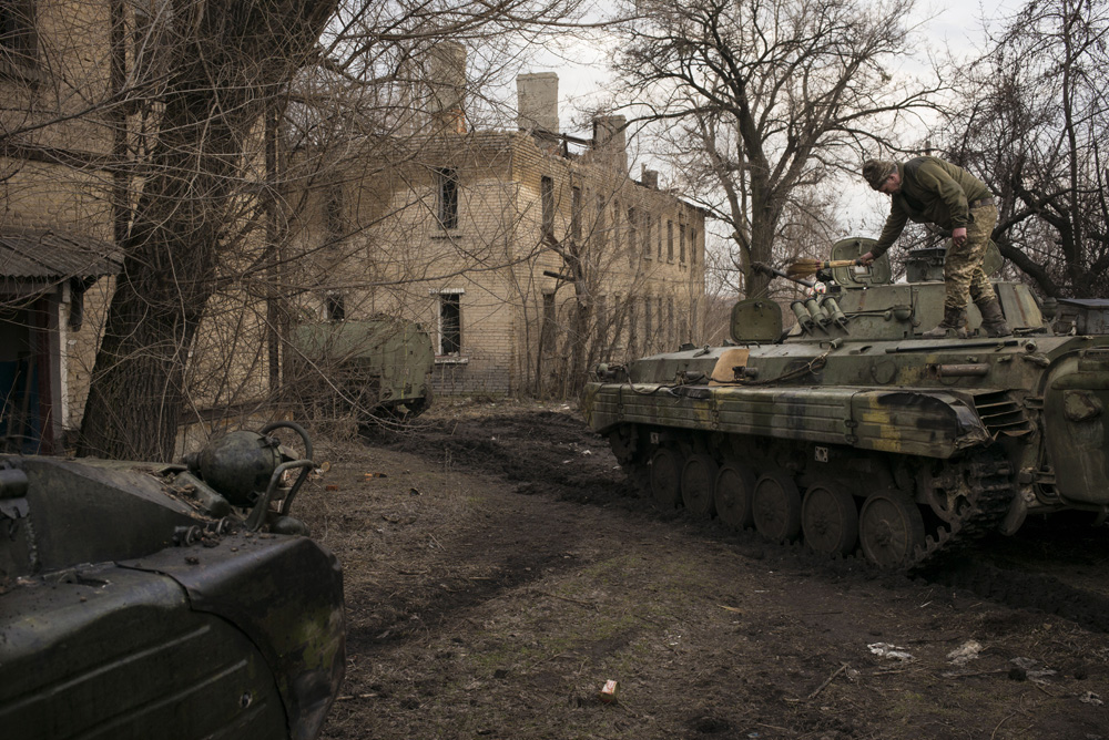 UN VILLAGE SUR LA LIGNE DE FRONT UKRAINIENNE.