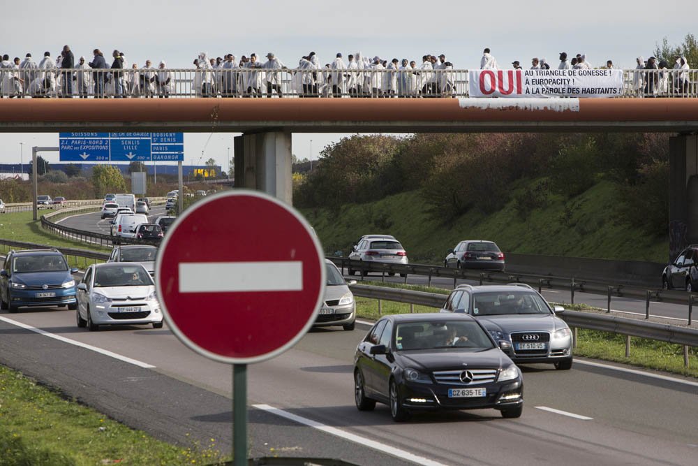 RASSEMBLEMENT A L'APPEL DU COLLECTIF DES VRAIS GENS DE GONESSE, POUR LE PROJET EUROPACITY.