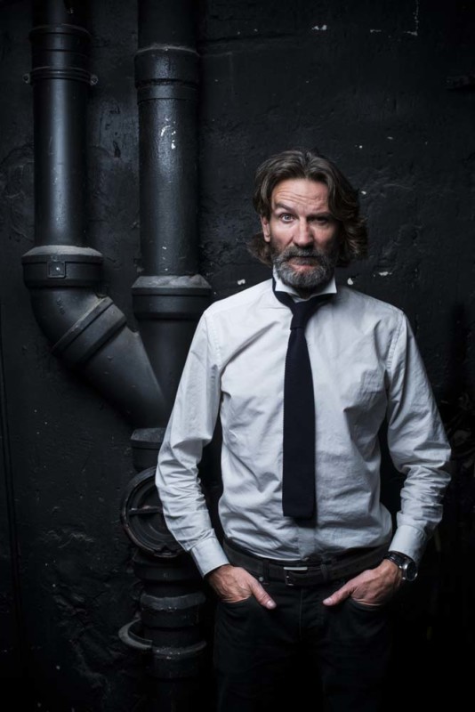 PORTRAIT DE FREDERIC BEIGBEDER.