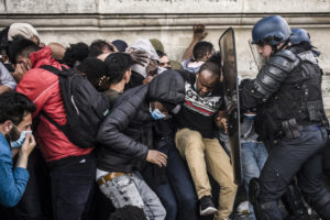 MANIFESTATION DU DAL LA VEILLE DE LA FIN DE LA TREVE HIVERNALE. thumbnail