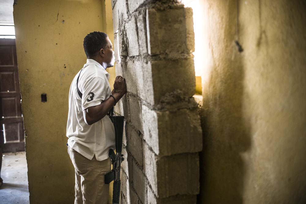 REPORTAGE SUR LES CONSEQUENCES DE LA GUERRE DES GANGS A PORT-AU-PRINCE.