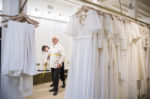 REPORTAGE SUR LES PREPARATIFS DU COSTUME D'ACADEMICIEN DU CHEF GUY SAVOY. thumbnail